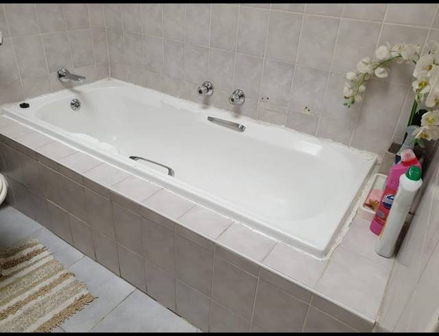 2 BEDROOM TOWNHOUSE FOR SALE IN MARAIS STEYN PARK